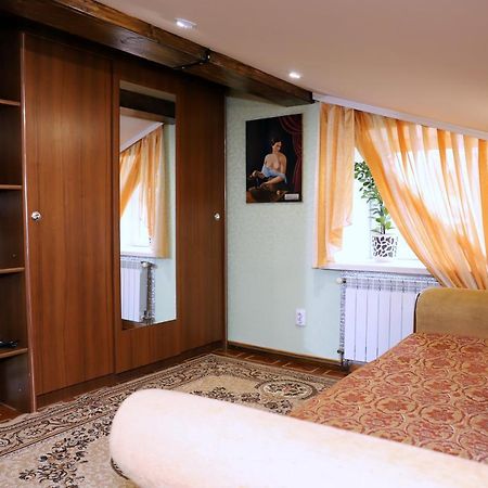 Apartment In Old Town On Zarvanska St Кам'янець-Подільский Екстер'єр фото